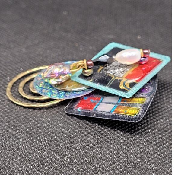 Bold Luxe 80s Artisan Red Black Iridescent Geometric Dangle Brooch Statement - Picture 6 of 7